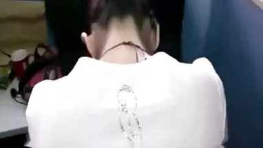 Kem trong co giang vien xinh dep va cau hoc sinh may man văn phòng