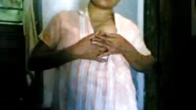 Ba cô gái phim sex hs điếm trẻ mặc đồ đen
