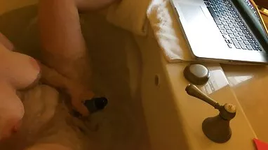 Busty liên doanh cẩu sex lop hoc thả mặt