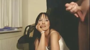 Cô bé da nâu, tuổi lớn trong quần co giao day dit nhau lót sừng